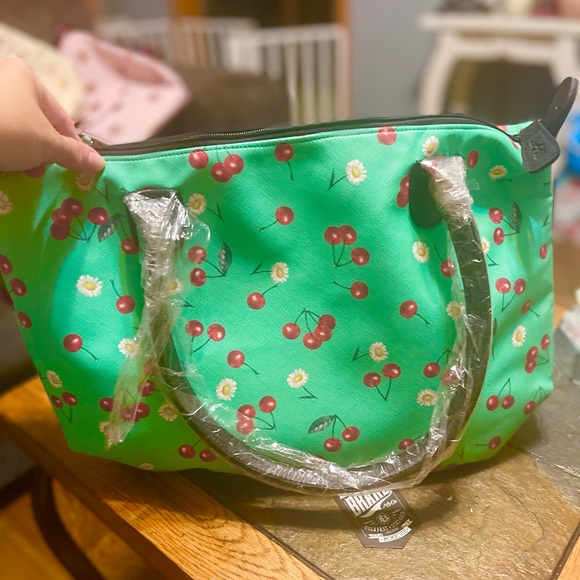 NWT purse with cherries - Picture 2 of 4